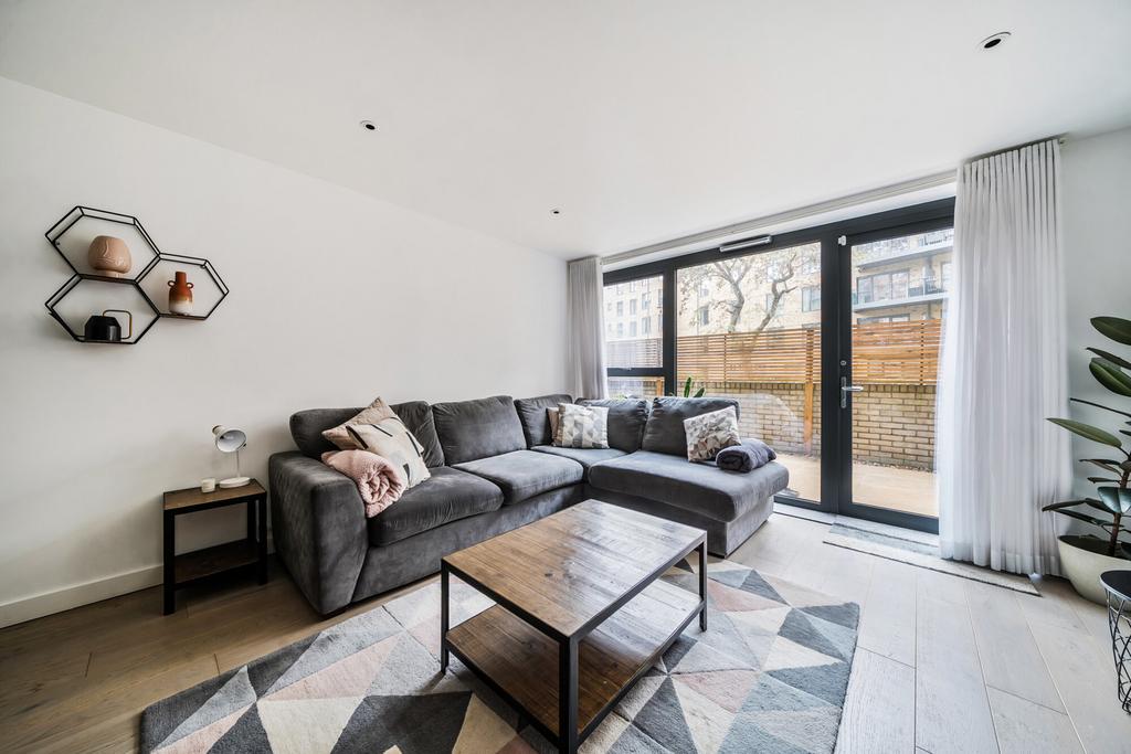 1377085-11-6911cc...