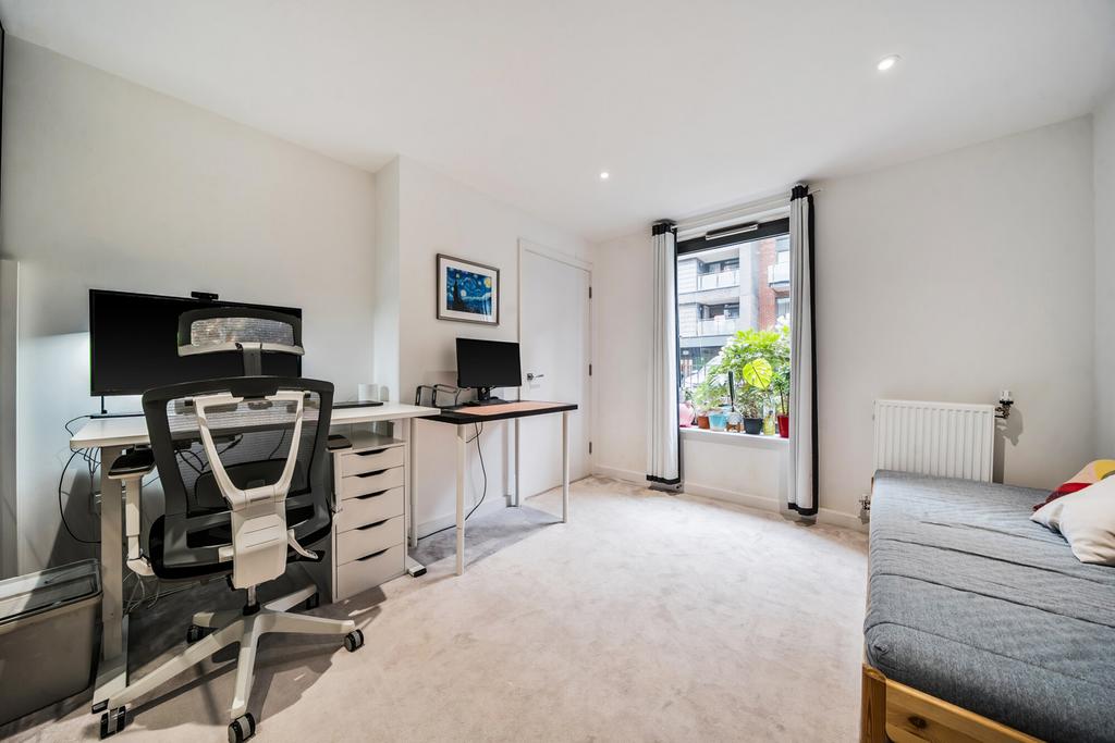 1377085-3-6911cb3...