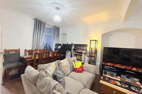 undefined, Pontypridd CF37