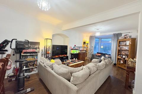 undefined, Pontypridd CF37