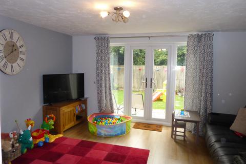 3 bedroom house to rent, Chestnut Road, Yardley Gobion NN12