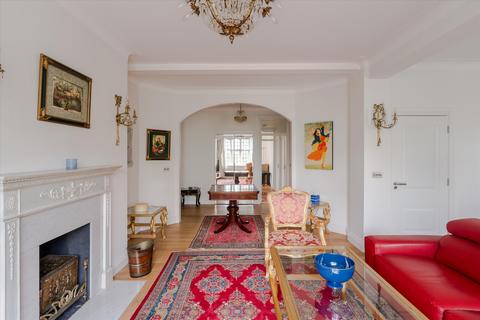 3 bedroom apartment for sale, Wellington Court, Wellington Road, St John's Wood NW8
