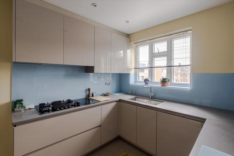 3 bedroom apartment for sale, Wellington Court, Wellington Road, St John's Wood NW8
