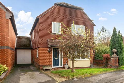 undefined, Fayrewood Chase, Basingstoke RG22 4TF