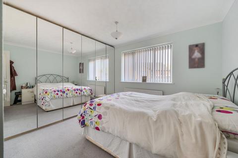 2 Fayrewood Chase, Basingstoke, RG22 4TF