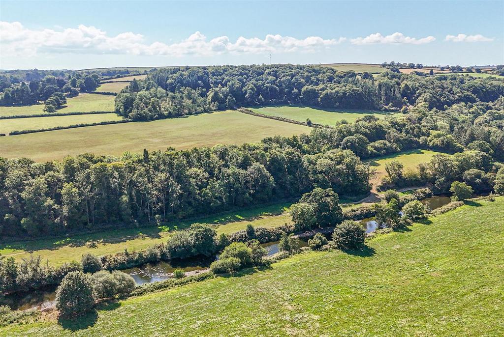 -68a872bf1dc61-1344312-jpg Drone (1).jpg