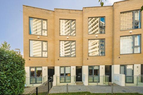 undefined, Gunnersbury Mews, London W4