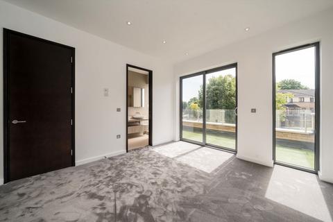 undefined, Gunnersbury Mews, London W4