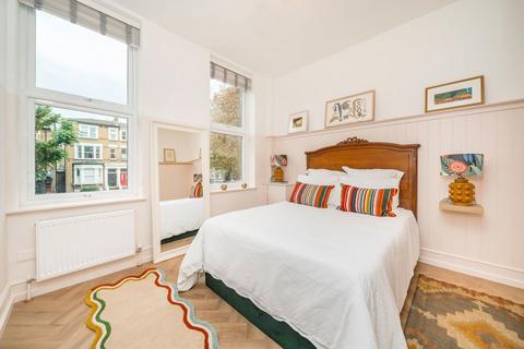 undefined, The Avenue, London W13