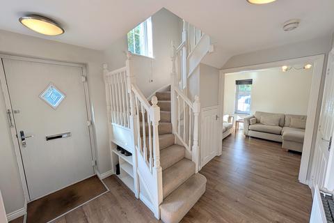 3 bedroom semi-detached house to rent, Jefferson Way, CV4