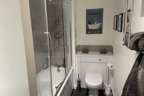 2 bedroom flat to rent, West Bowling Green Street, Edinburgh, EH6