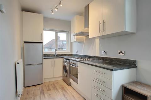 4 bedroom property to rent, Scarle Road, Wembley