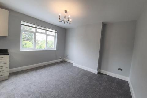 4 bedroom property to rent, Scarle Road, Wembley
