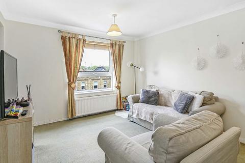 2 bedroom flat to rent, Manchester Road, London E14