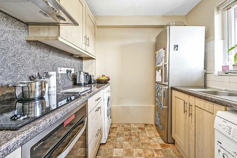 2 bedroom flat to rent, Manchester Road, London E14