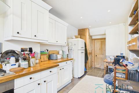 3 bedroom house to rent, Briton Road, Faversham, ME13