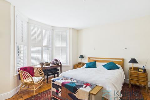 3 bedroom house to rent, Briton Road, Faversham, ME13