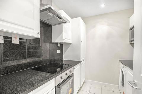 Studio to rent, Cromwell Road, London SW7