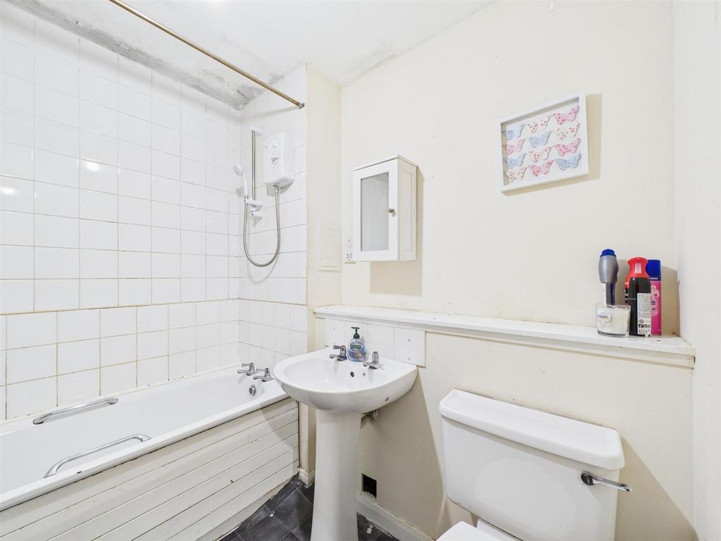 CAM01486 G0-PR0901-STILL006.jpg