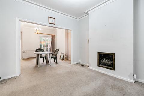 undefined, Heath Gardens, Twickenham, TW1