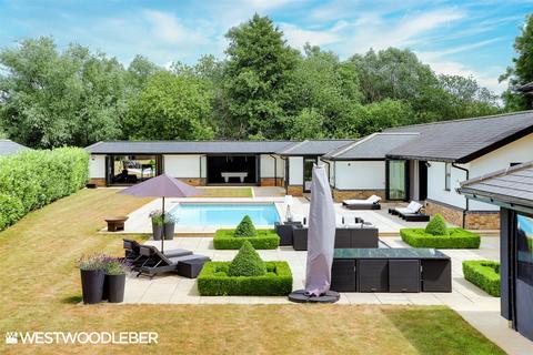 undefined, London Road, Great Amwell SG12