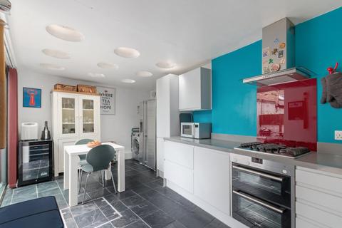 2 Leamore Street, Hammersmith, London, W6 0JZ