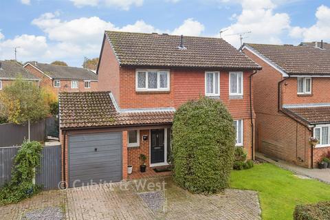 4 bedroom detached house for sale, Findon Way, Broadbridge Heath, West Sussex