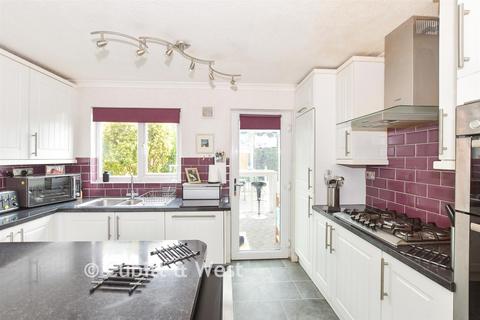 4 bedroom detached house for sale, Findon Way, Broadbridge Heath, West Sussex