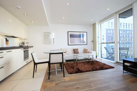 1 bedroom flat to rent, Times Square, London E1