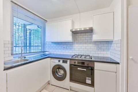 Studio to rent, Delamere Terrace, Little Venice, London, W2