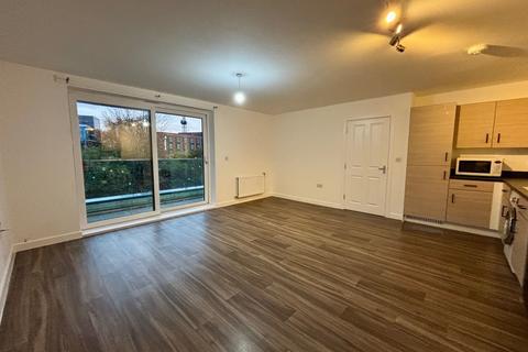 2 bedroom apartment to rent, Cunard Square, CM1