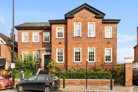 3 bedroom flat for sale, Sutton Court Road, London, W4