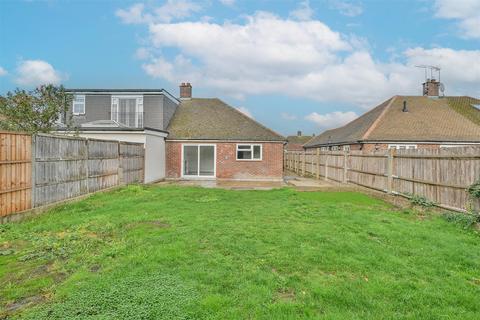 17 Dunmow Gardens, West Horndon, Brentwood, CM13 3NL