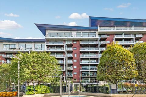 2 bedroom flat to rent, Howard Building, Queenstown Road, Battersea, SW11