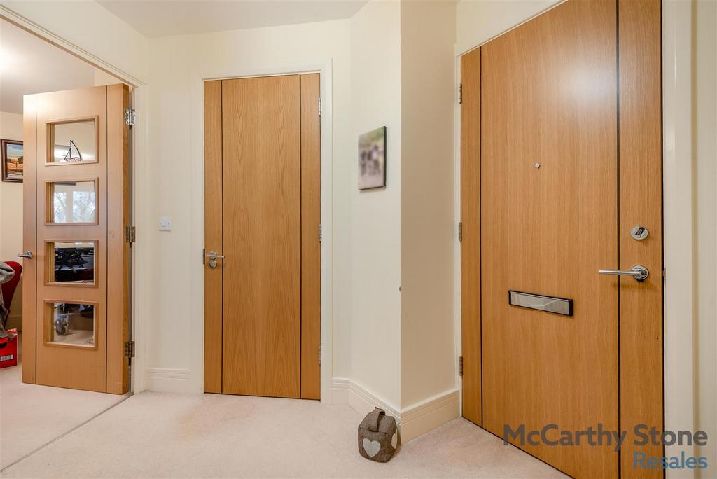 8670809-interior09.jpg