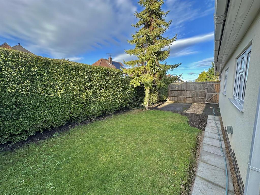Garden &amp; Garage