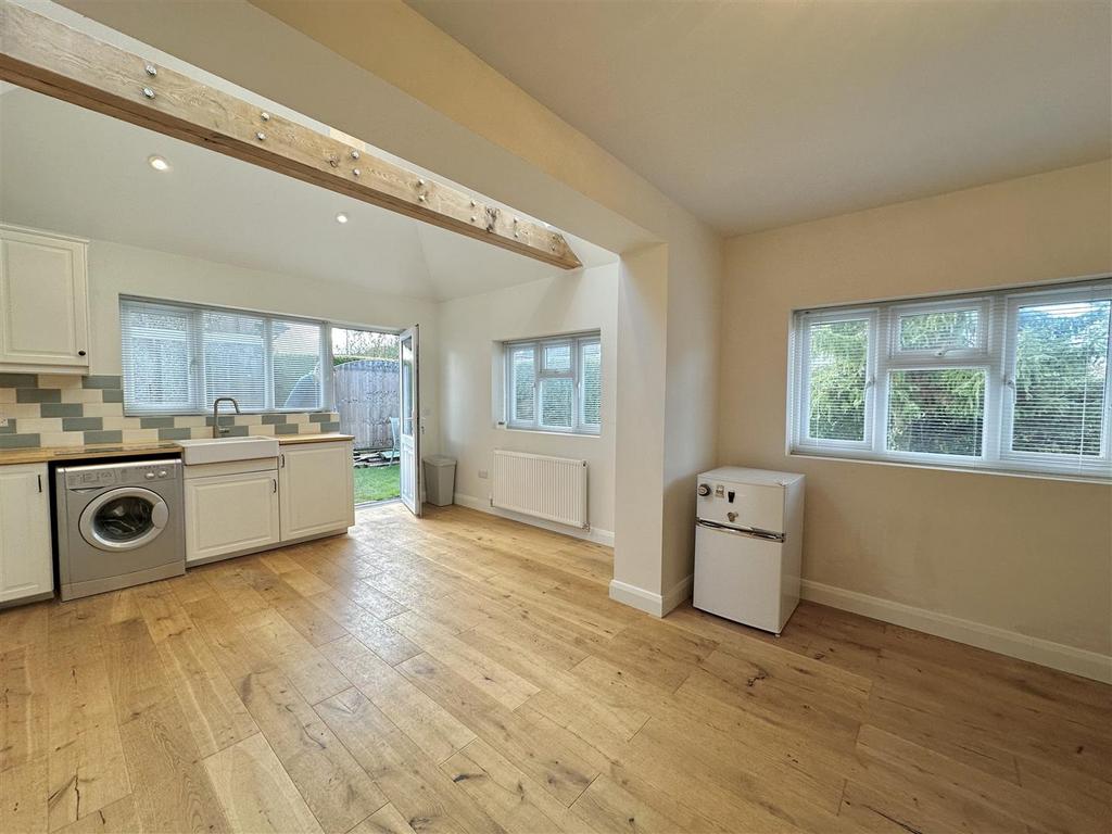 Kitchen / Diner / Lounge