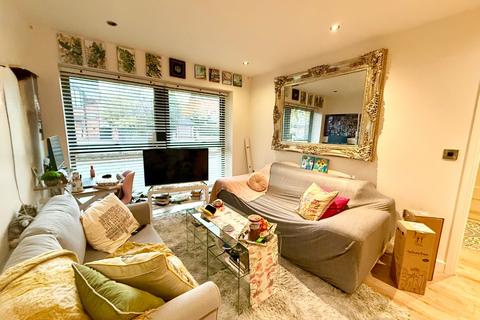 2 bedroom apartment to rent, Bridgford Road, West Bridgford, Nottingham, Nottinghamshire, NG2 6AN