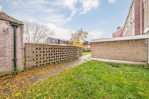 2 bedroom flat for sale, Cubitt Terrace, London SW4