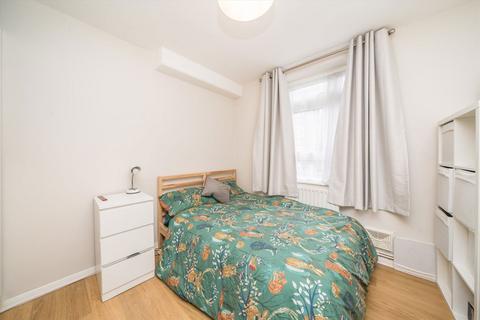 2 bedroom flat for sale, Cubitt Terrace, London SW4