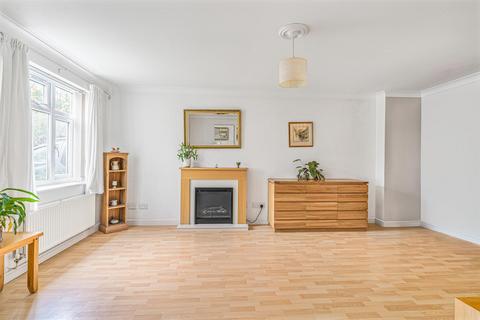 3 bedroom link detached house for sale, Duchess Close, Sutton