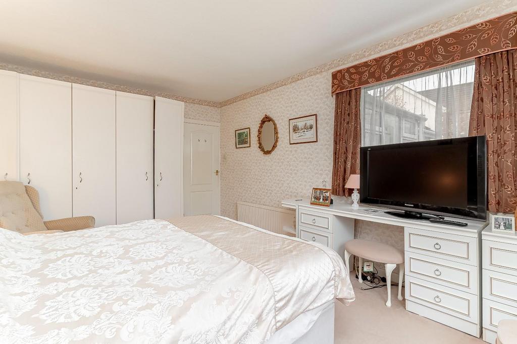 Bedroom 1 - B.jpg