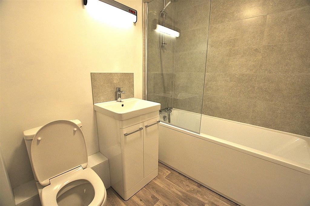 Bathroom.JPG
