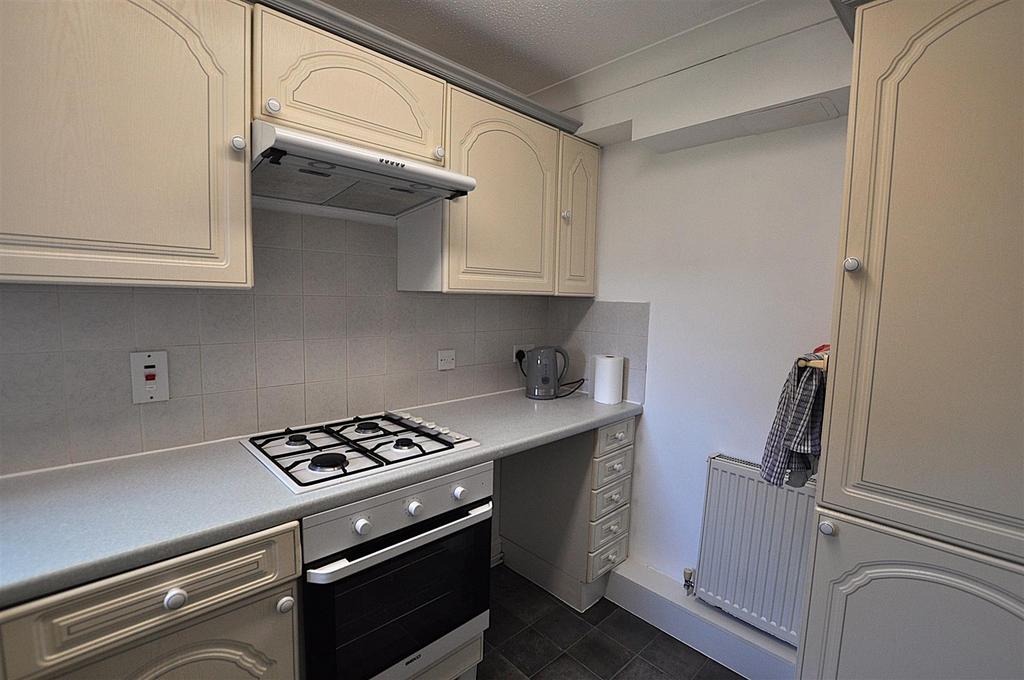 Kitchen2.JPG