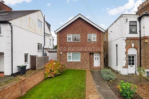 2 bedroom maisonette for sale, Sycamore Grove, New Malden