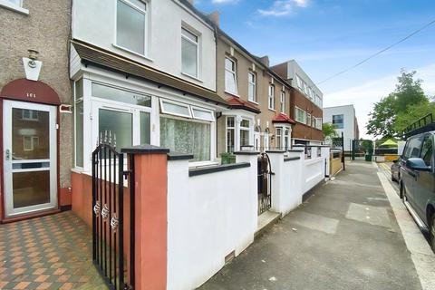 1 bedroom flat to rent, Skeltons Lane, Leyton, E10 5BS