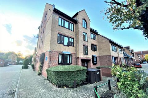 Leerdam Drive, London, E14