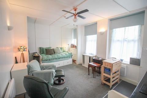 undefined, Weston Sea Front*Cash Buyers Only*Ideal Investment*Potential 9-10% Yield*