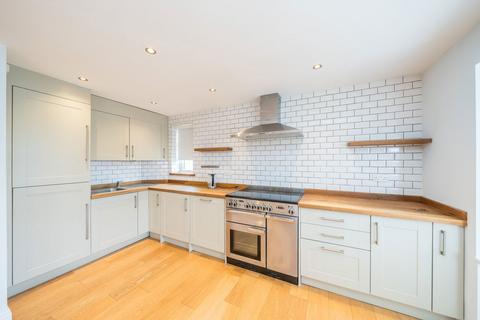 undefined, Kingston Road, Teddington TW11