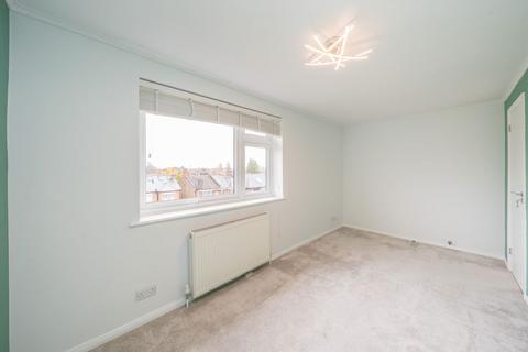 undefined, Kingston Road, Teddington TW11